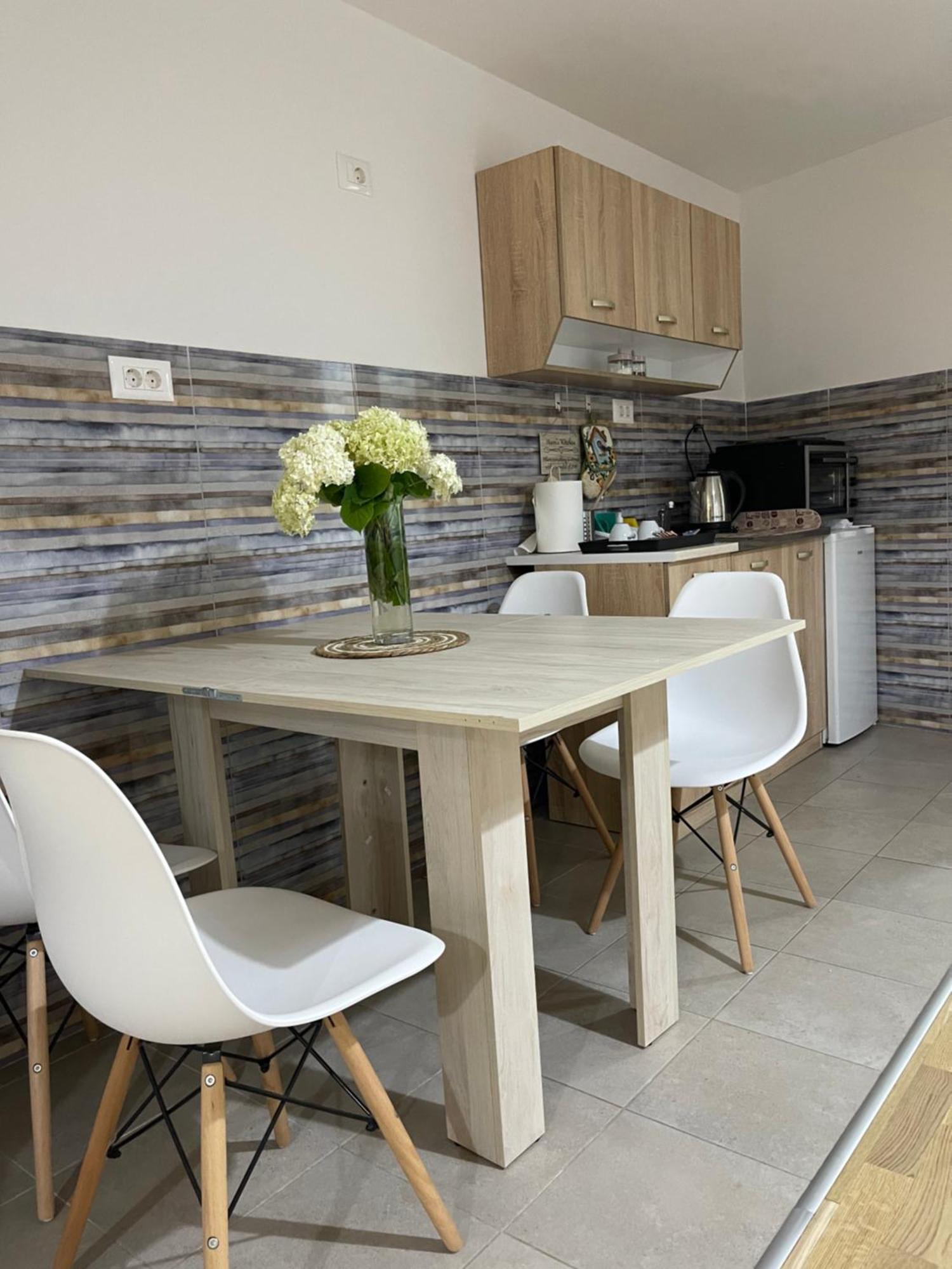 R&B Apartment City Center Ohrid Esterno foto