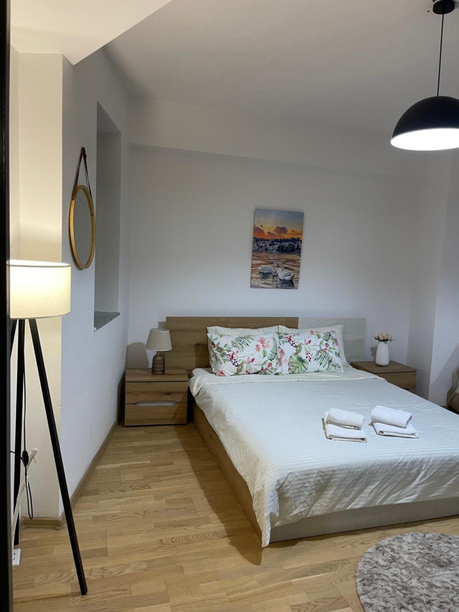 R&B Apartment City Center Ohrid Esterno foto